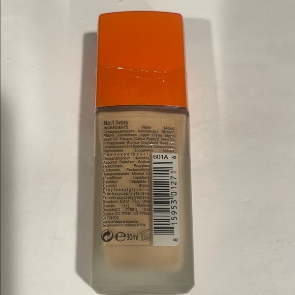 P-I-X-E-L Cream Foundation Liquid Formula Organic Enriched Pomegranate, Apple. - Picture 2 of 2